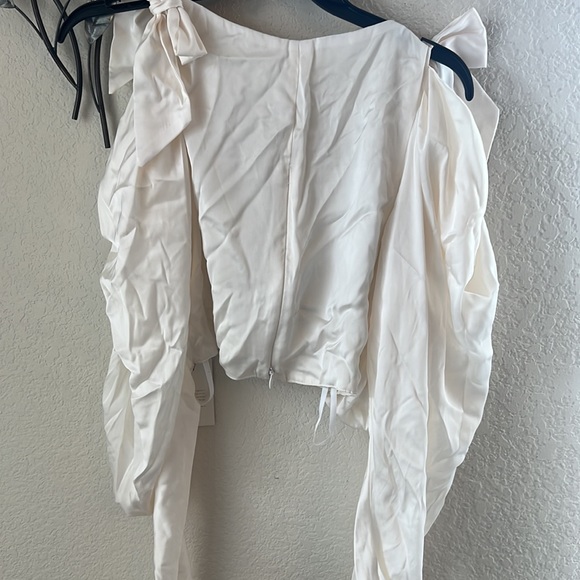 Tularosa Naomi Top in Winter White - Picture 8 of 10